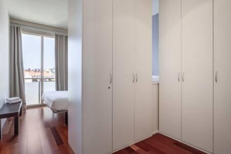Wonderful 2-bd With Balcony Plaza Cataluna Appartement Barcelone